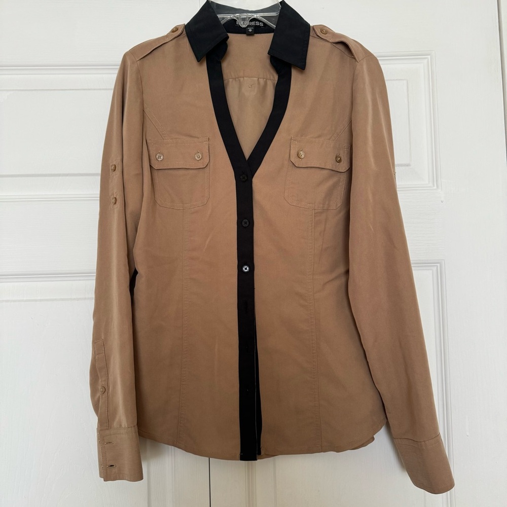 Express Button Down Shirt Camel with Black Size XS
